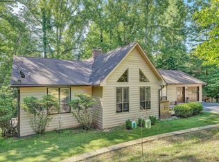 400 W Beaver Dam Ct, Goodview, VA 24095