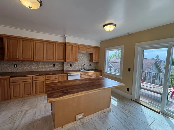 469 Lexington Ave #1, Astoria, OR 97103