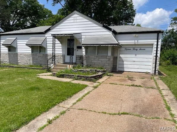 1537 Akron Dr, Saint Louis, MO 63137