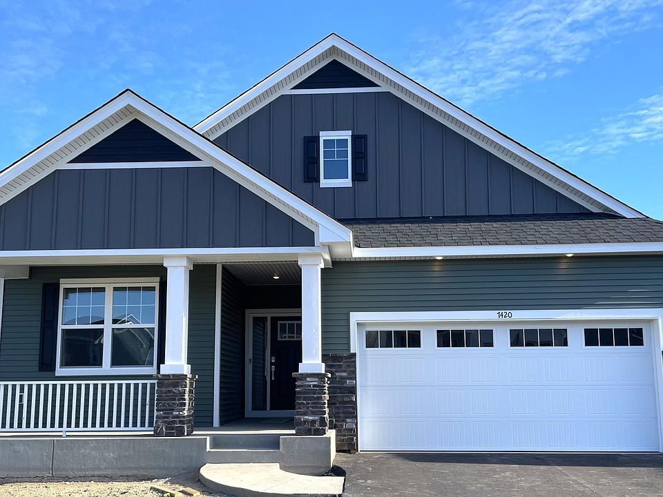 1st image of 7420 Forest Ln