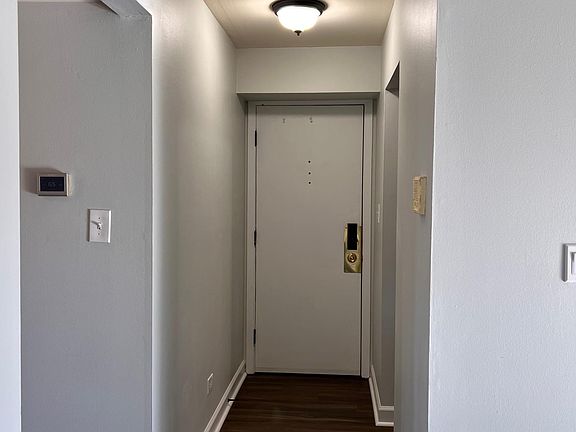 3rd image of 921 Buccaneer Dr APT 5