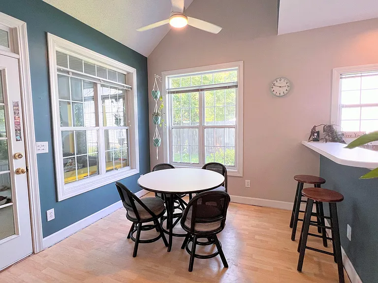 1721 Fox Ridge Ct — Photo 7
