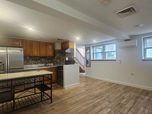 4th image of 23-58 33rd St #1A