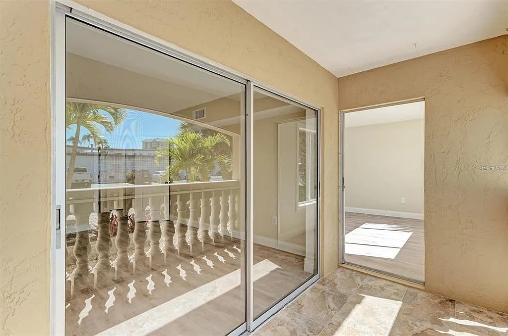 1 bed, 1.0 bath, 766 sqft, $2,450 — Photo 4