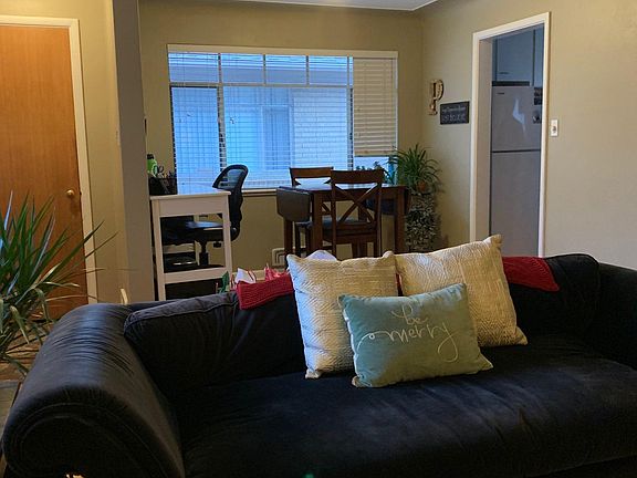 2nd image of 333 Monroe St #333