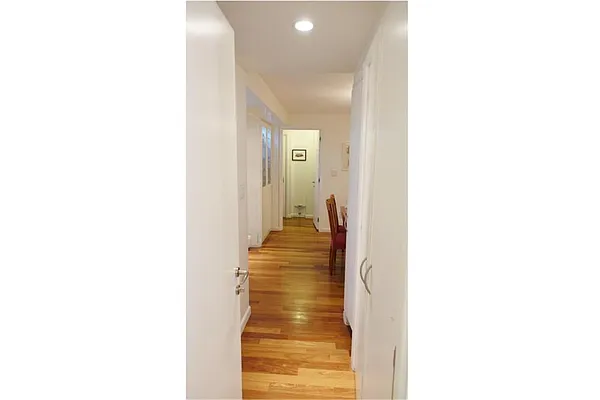 Sold by R New York | media 12