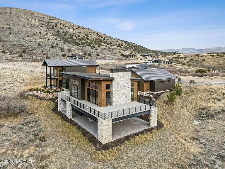 2005 Lookout Peak Cir — Photo 88