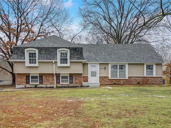12221 W 99th St, Lenexa, KS 66215