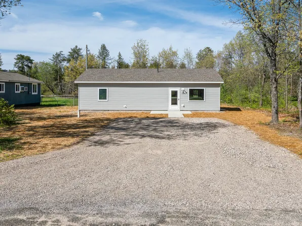 4348 Kateri Ln, Indian River, MI 49749