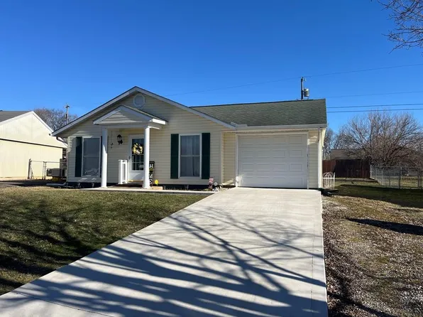 106 Sunrise Ln, Waverly, OH 45690