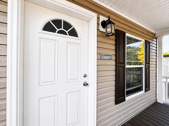 5th image of 15 Colonial Drive