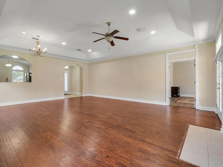 7056 Sawley Ln — Photo 4
