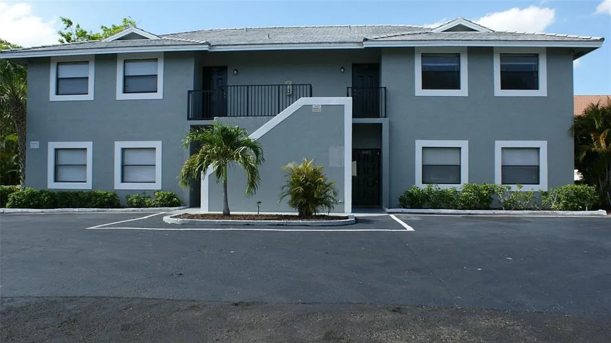 Building Photo - 11627 NW 35th Ct