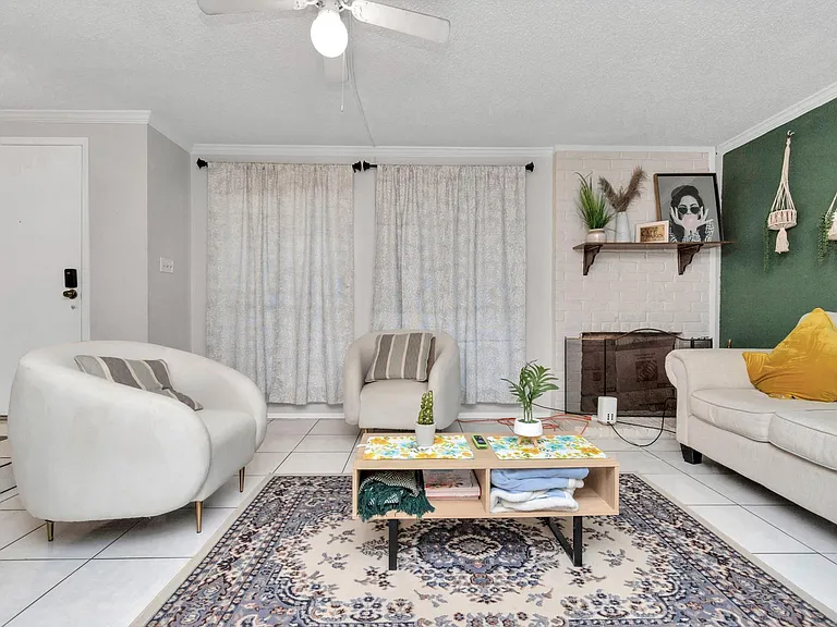 5837 Sunforest Dr — Photo 5