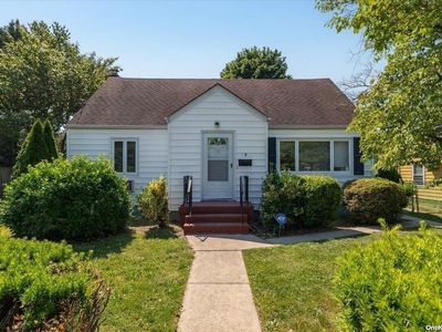 5 Willet Avenue, Hicksville, NY, 11801