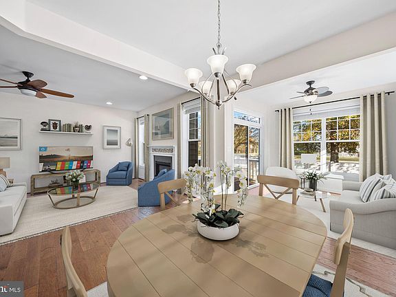 3rd image of 23755 Pembroke Ln
