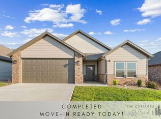 462 Stillwood Dr, Branson, MO 65616
