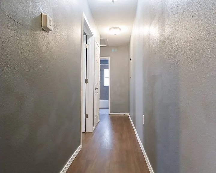 353 S Zunis Ave Duplex — Photo 11