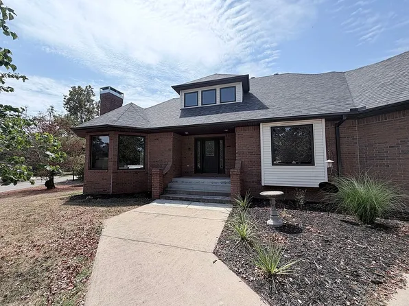 6220 Highland Dr, Joplin, MO 64804