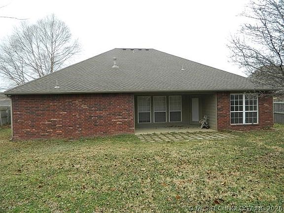 5th image of 9803 N 100th East Ave
