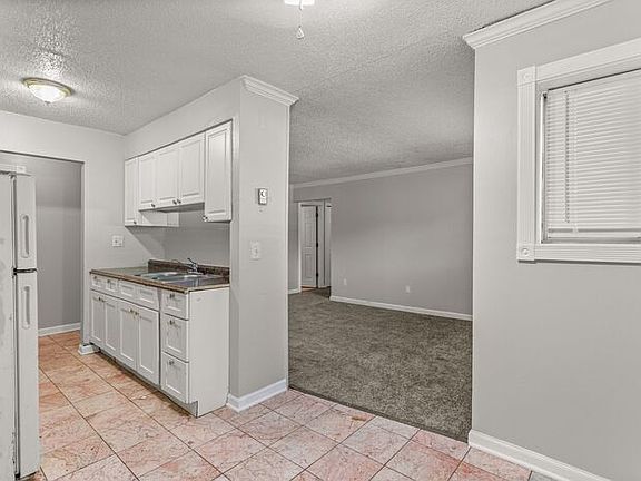 4th image of 21620 Hillside Dr #1B