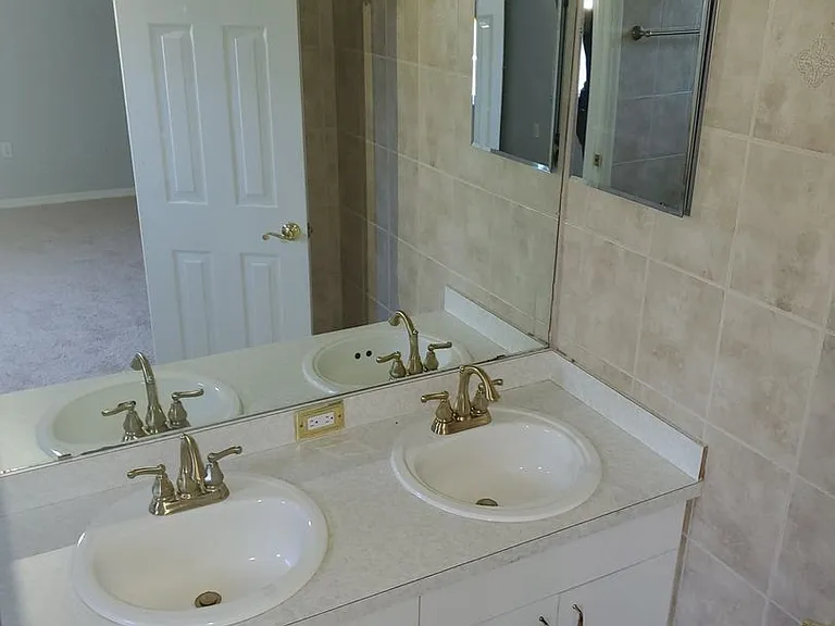 8039 Ridgeglen Cir E — Photo 14