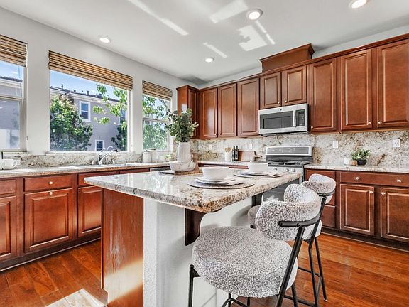 4th image of 2757 Ferrara Cir