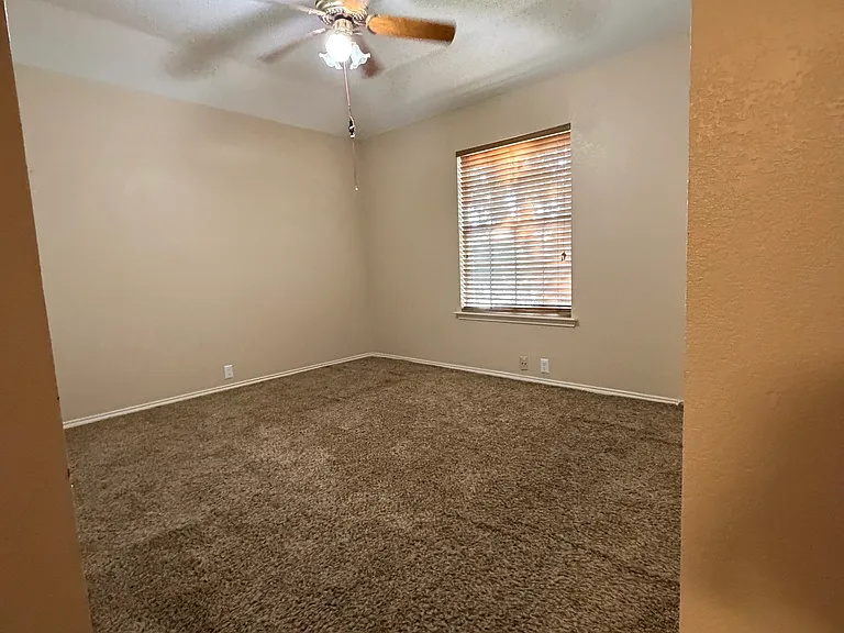 4610 Bay Point Dr — Photo 4