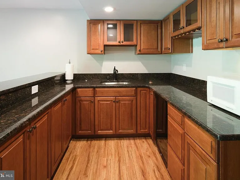 391 Windermere Dr — Photo 30