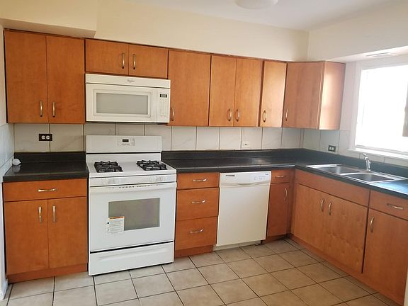 5th image of 7415 W Diversey Ave #1E