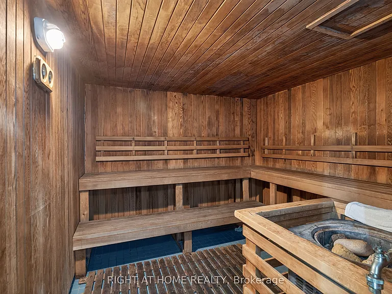 6 Humberline Dr #323 — Photo 37