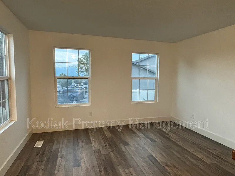 4 bed, 3.5 bath, 2664 sqft, $3,475 — Photo 4