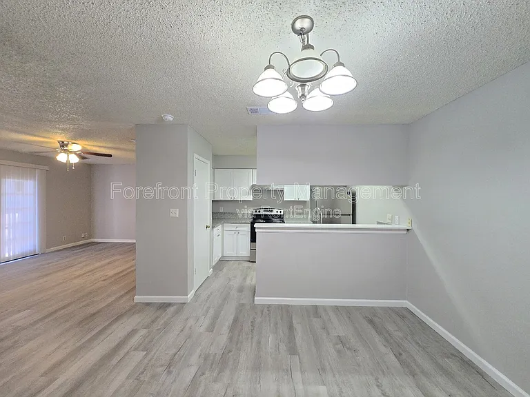 5507 Roanwood — Photo 6
