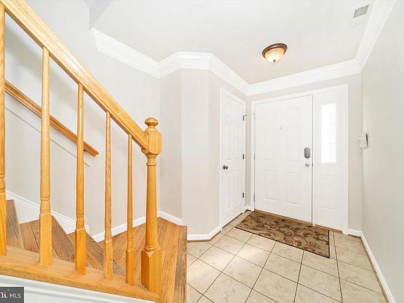2nd image of 2624 Emerson Dr