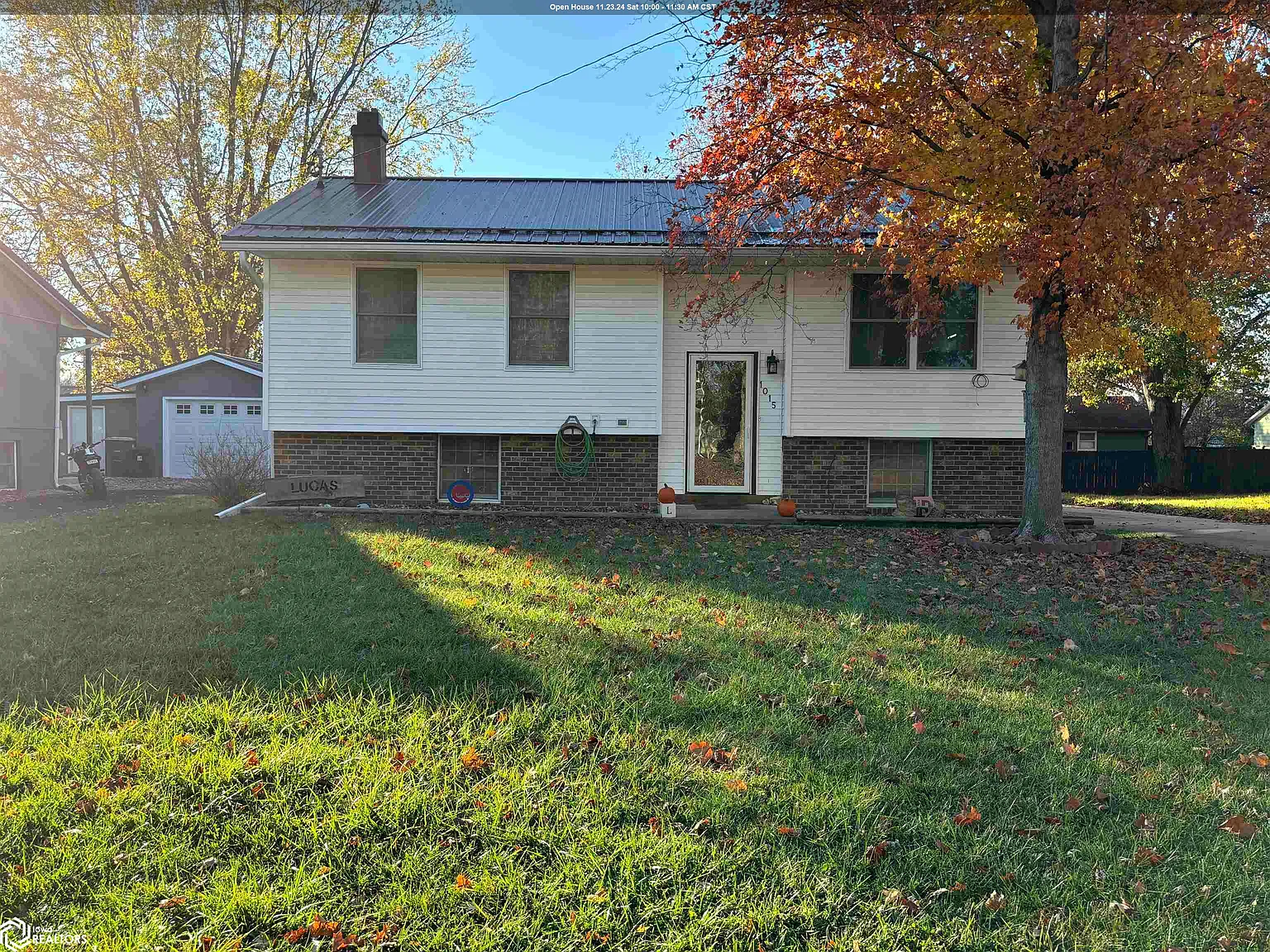 1015 Grand Park Dr photo 1