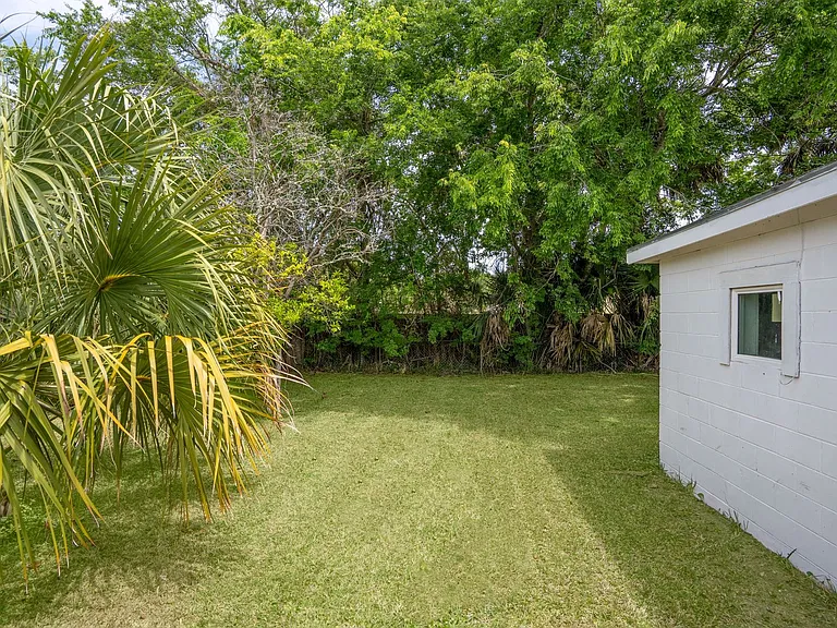 20 Rollins Ave — Photo 23