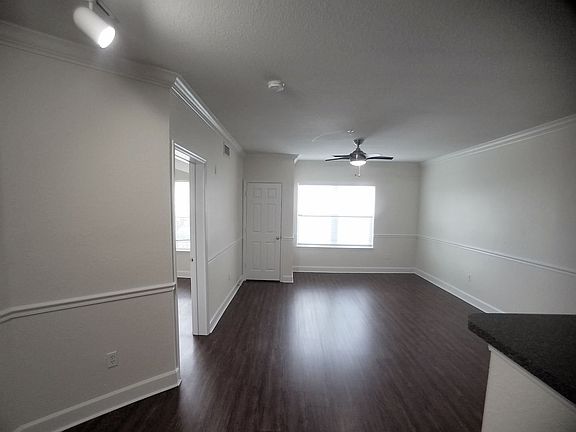 3rd image of 204 E South St Unit 5055