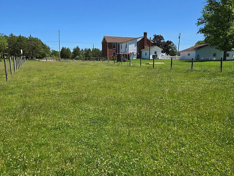 8293 Leetown Rd — Photo 71