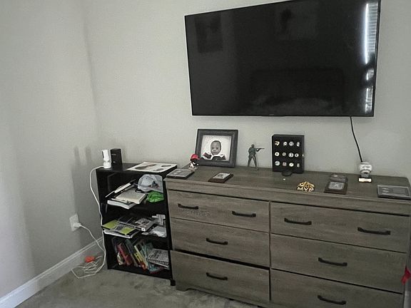 2nd image of 27 Holly Ridge Way
