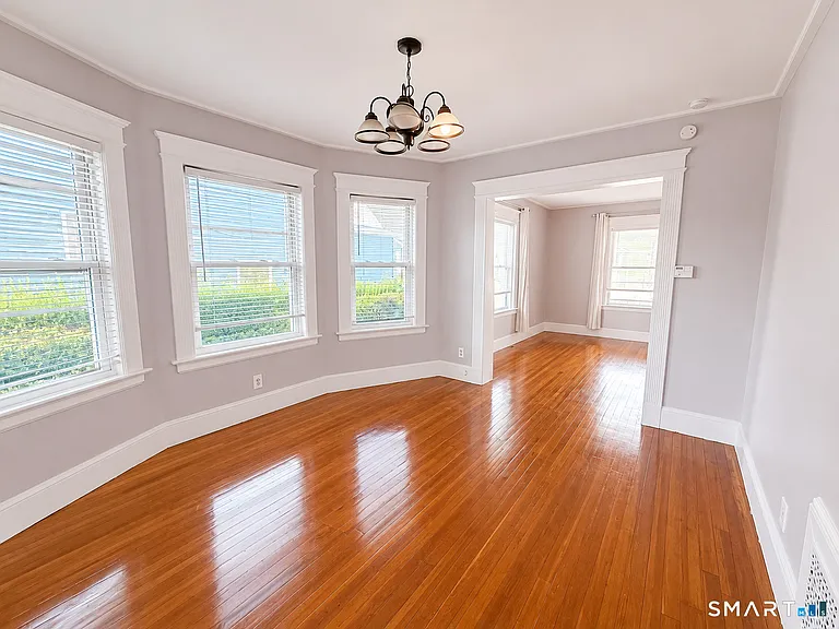 132 Clinton St — Photo 6