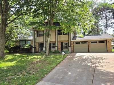 3973 Birch Knoll Dr, White Bear Township, MN, 55110