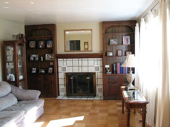 2nd image of 209 Carper Ln