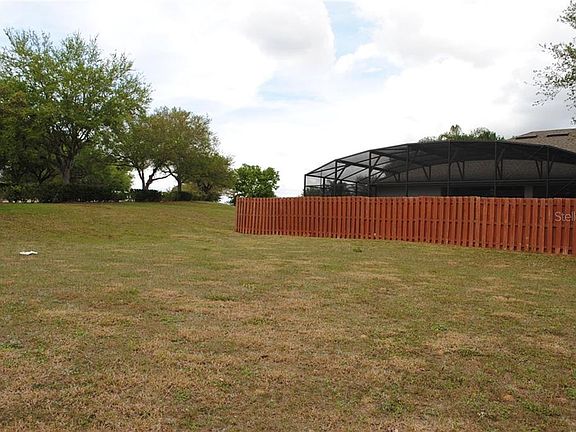 5th image of 120 Lombard Cir