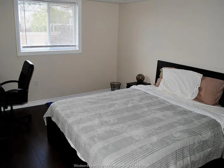 3000 Sandwich St #410 — Photo 10