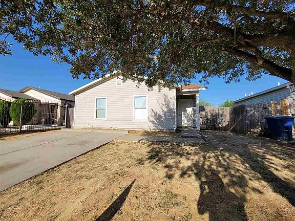 2nd image of 4448 Antonieta Ln