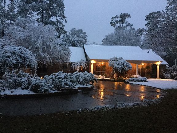 4th image of 10864 Gilbert Dr