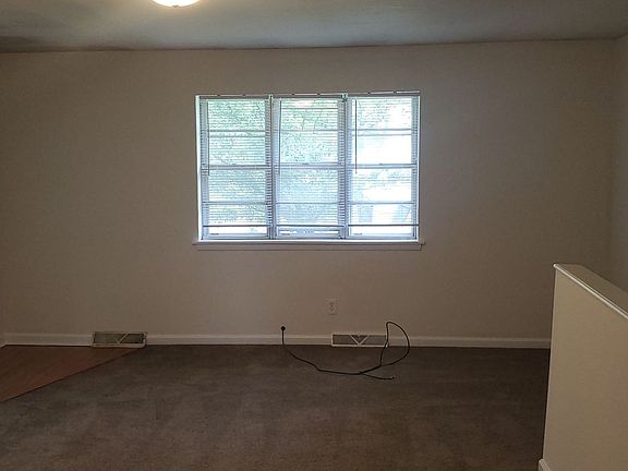 5th image of 6003 N Gregory Dr #A