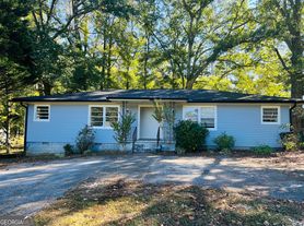 531 Locke St