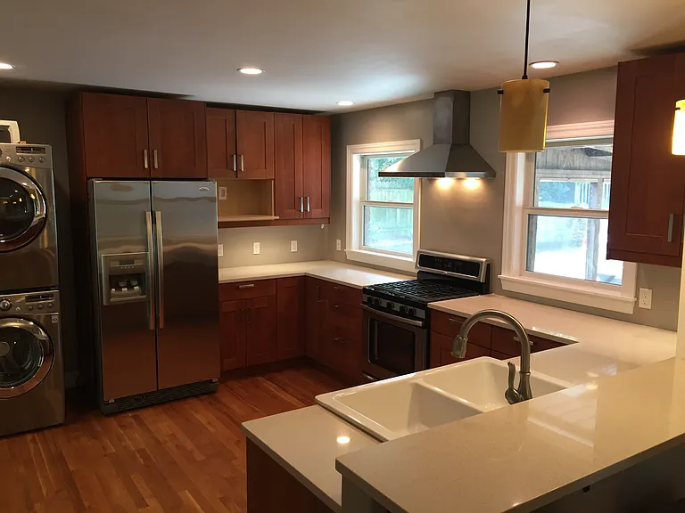 2504 Barclay Dr — Photo 3
