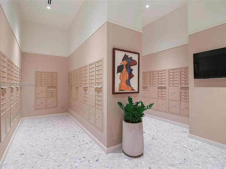 77 SE 5th St #4208 — Photo 7